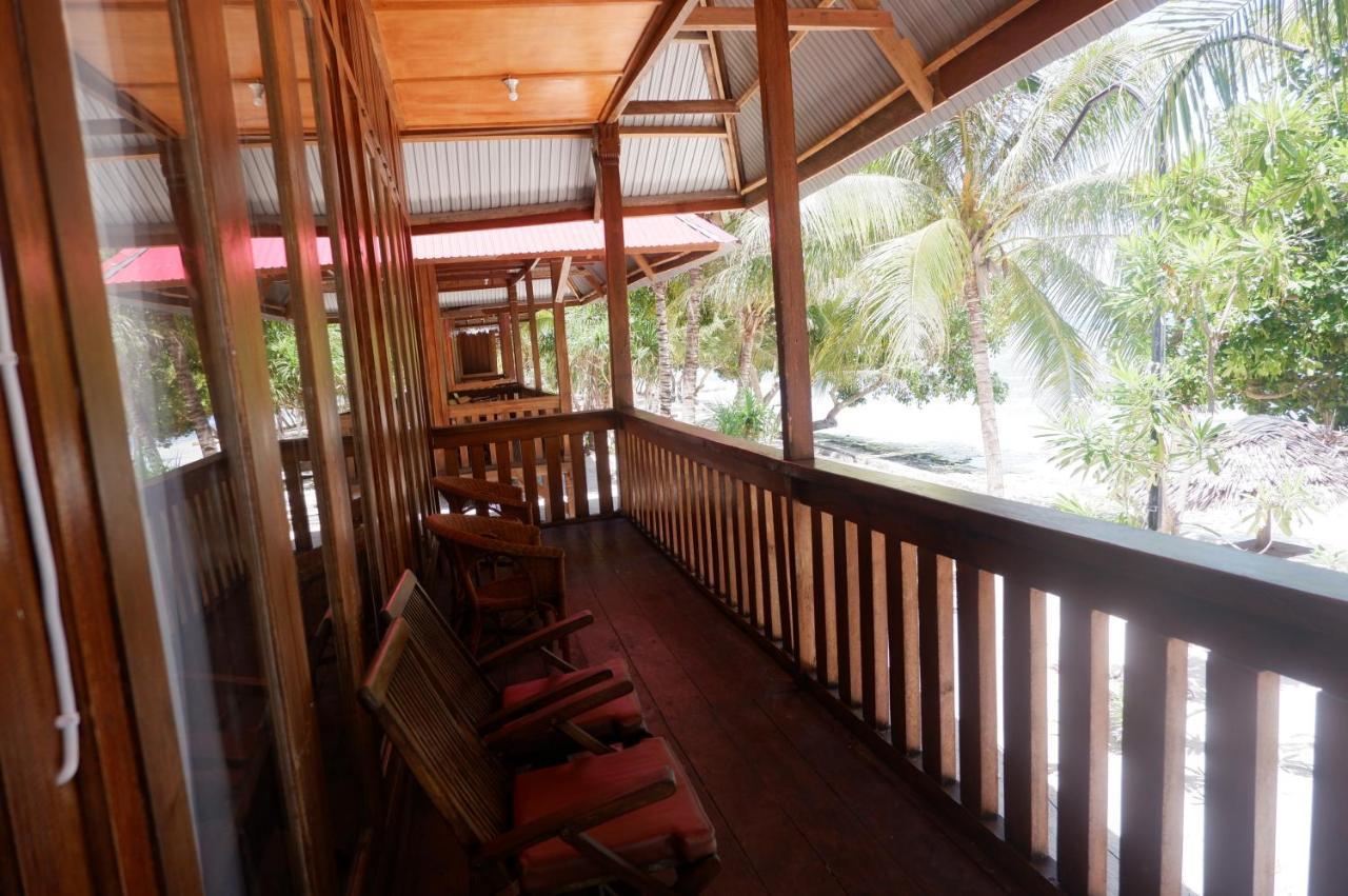Wakatobi Patuno Diving And Beach Resort By Sahid Wanci Buitenkant foto