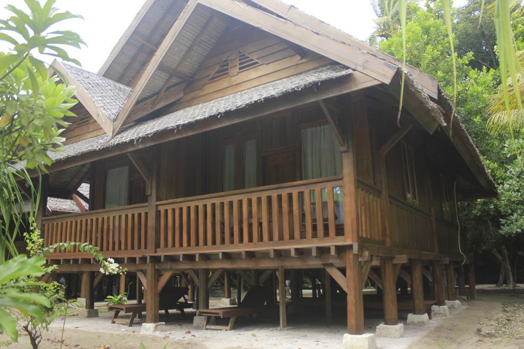 Wakatobi Patuno Diving And Beach Resort By Sahid Wanci Buitenkant foto